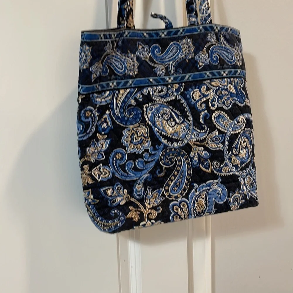 Vera Bradley quilted tote - Picture 6 of 6